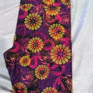 Lularoe Vibrant Floral Patterned Leggings